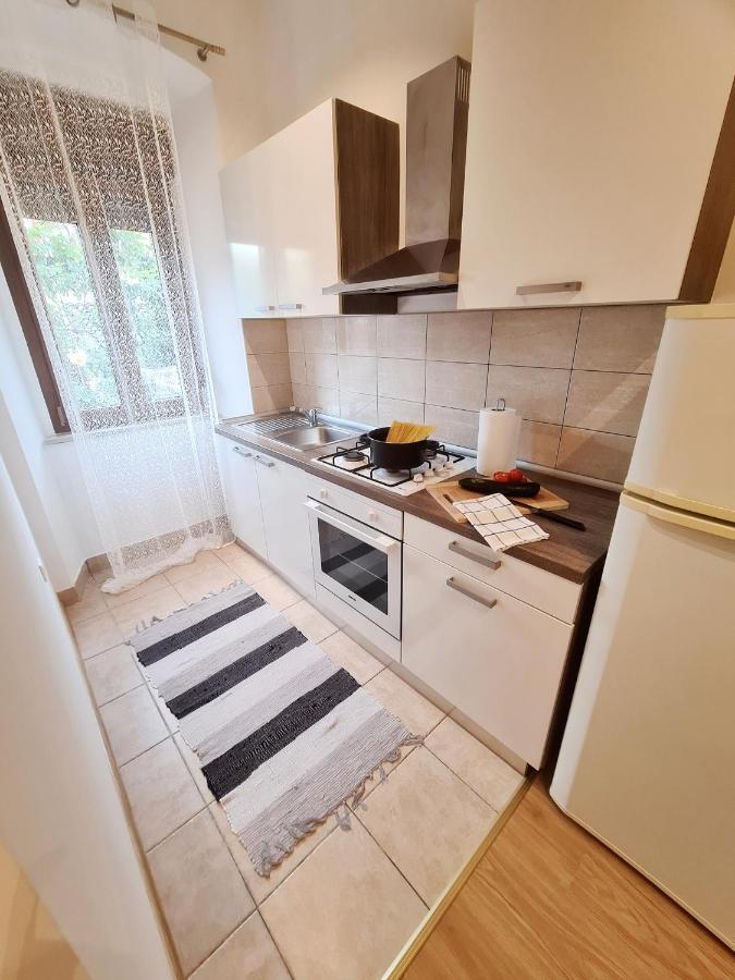 Caligula City Center Apartment Pula Ngoại thất bức ảnh