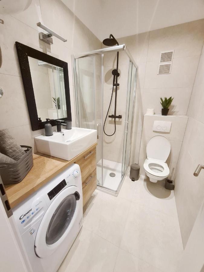Caligula City Center Apartment Pula Ngoại thất bức ảnh