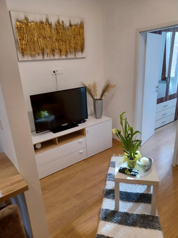 Caligula City Center Apartment Pula Ngoại thất bức ảnh